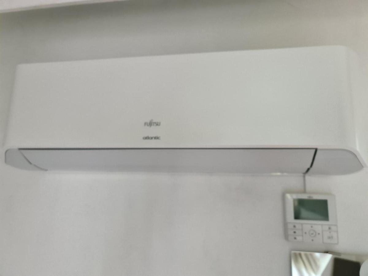 米兰多拉酒店 图尔尼 外观 照片